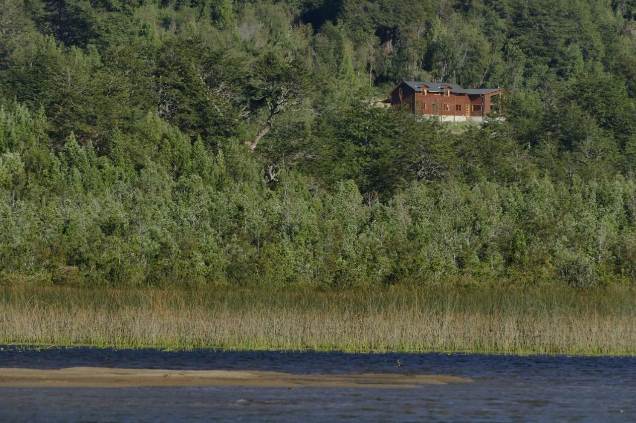 La Cabana Fishing Lodge Puerto Ramirez Ngoại thất bức ảnh